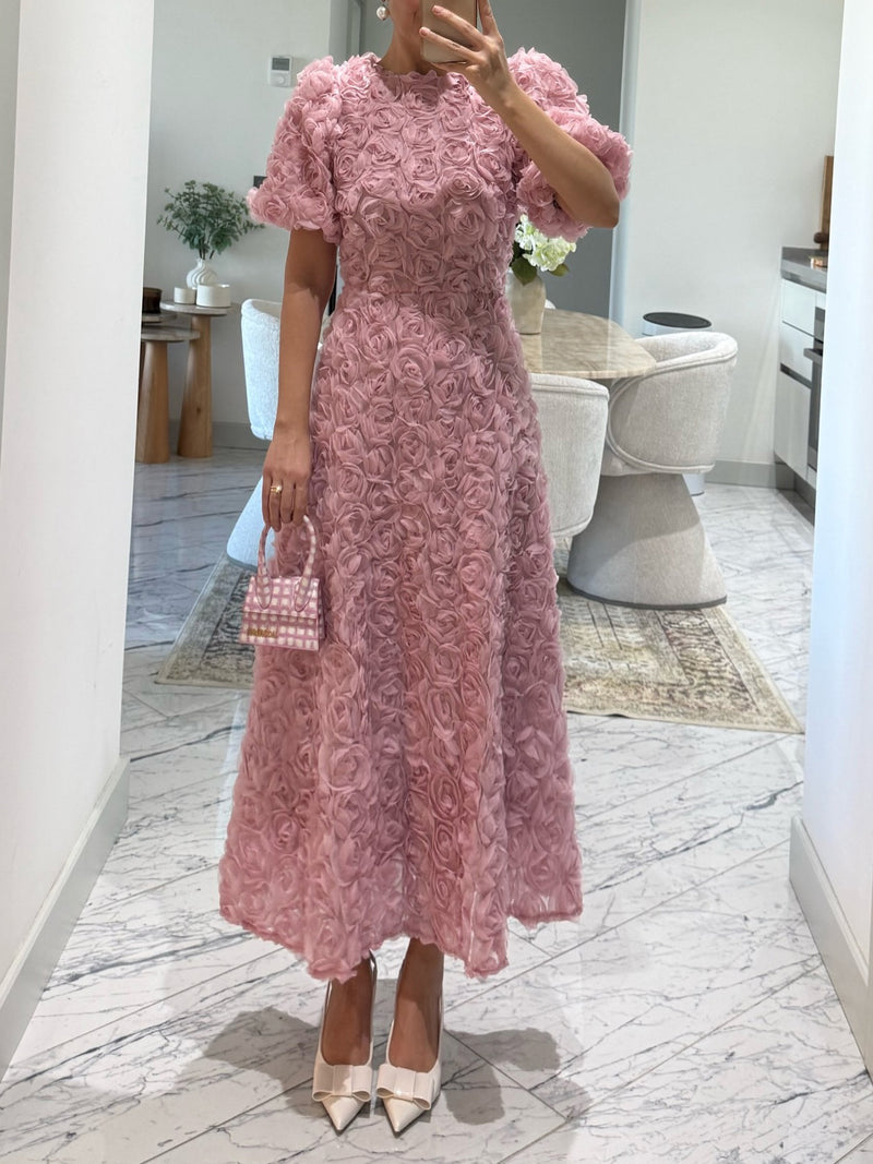 Polished Dress with an Effortless Classic Look