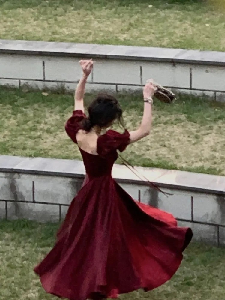 Classic Vintage & Enduringly Stylish Dress
