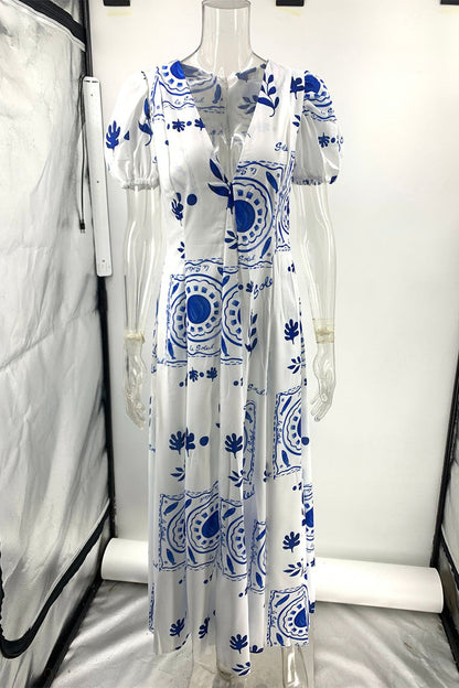 Classic Vintage Dress with a Flattering Fit