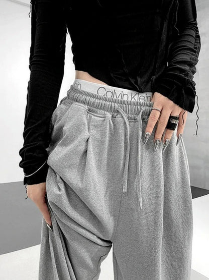 Effortlessly Elegant Pants with a Timeless Design