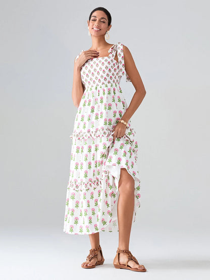 Beautifully Finished Dress in a Timeless Design