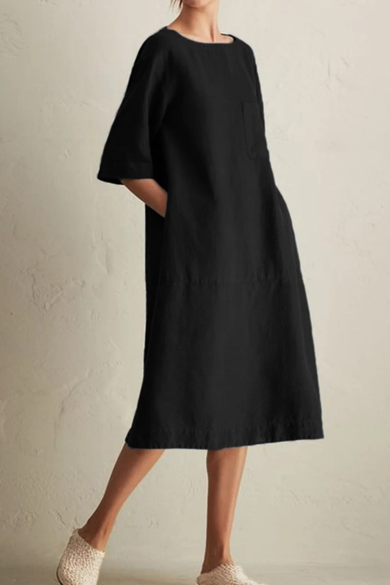 Classic Vintage Dress with a Flattering Fit