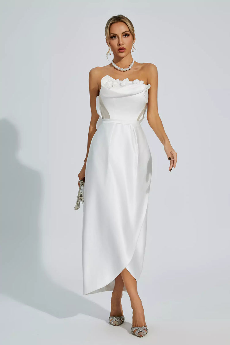 Beautifully Finished Dress in a Timeless Design