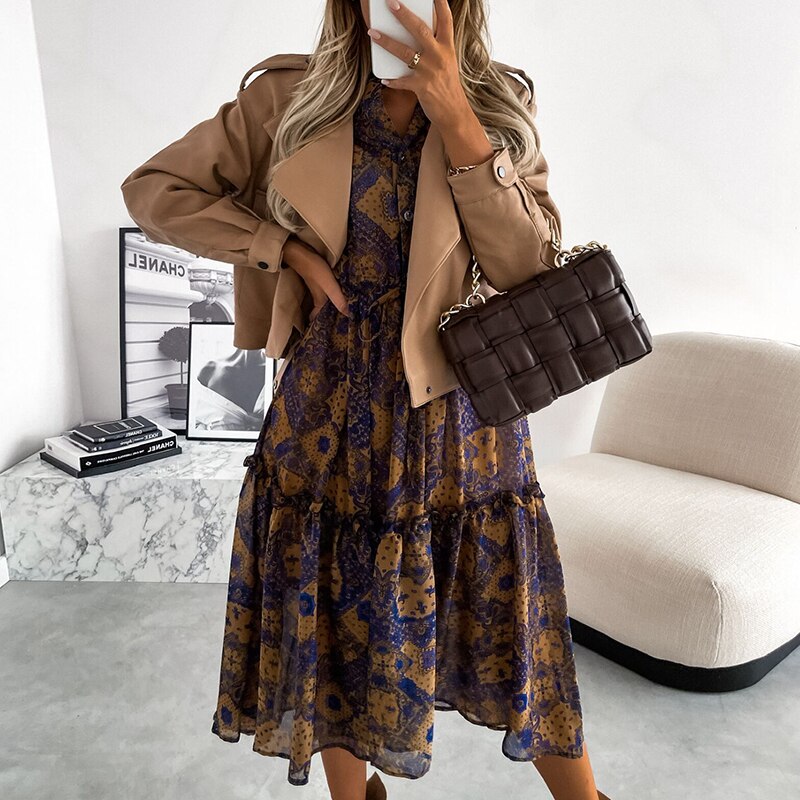 Classic Vintage Dress with a Flattering Fit
