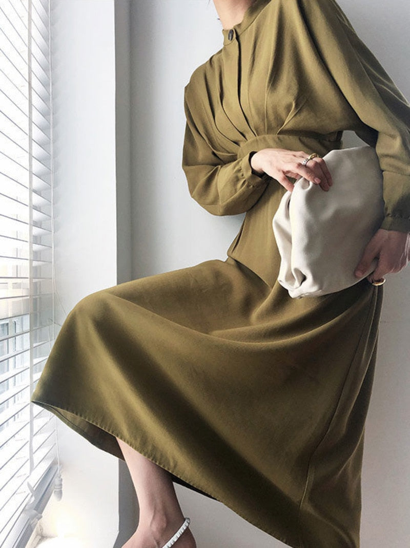 Gracefully Styled Dress for Any Occasion