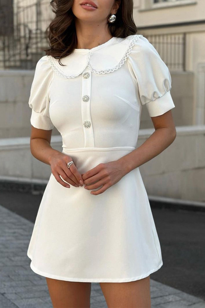 Beautifully Finished Dress in a Timeless Design