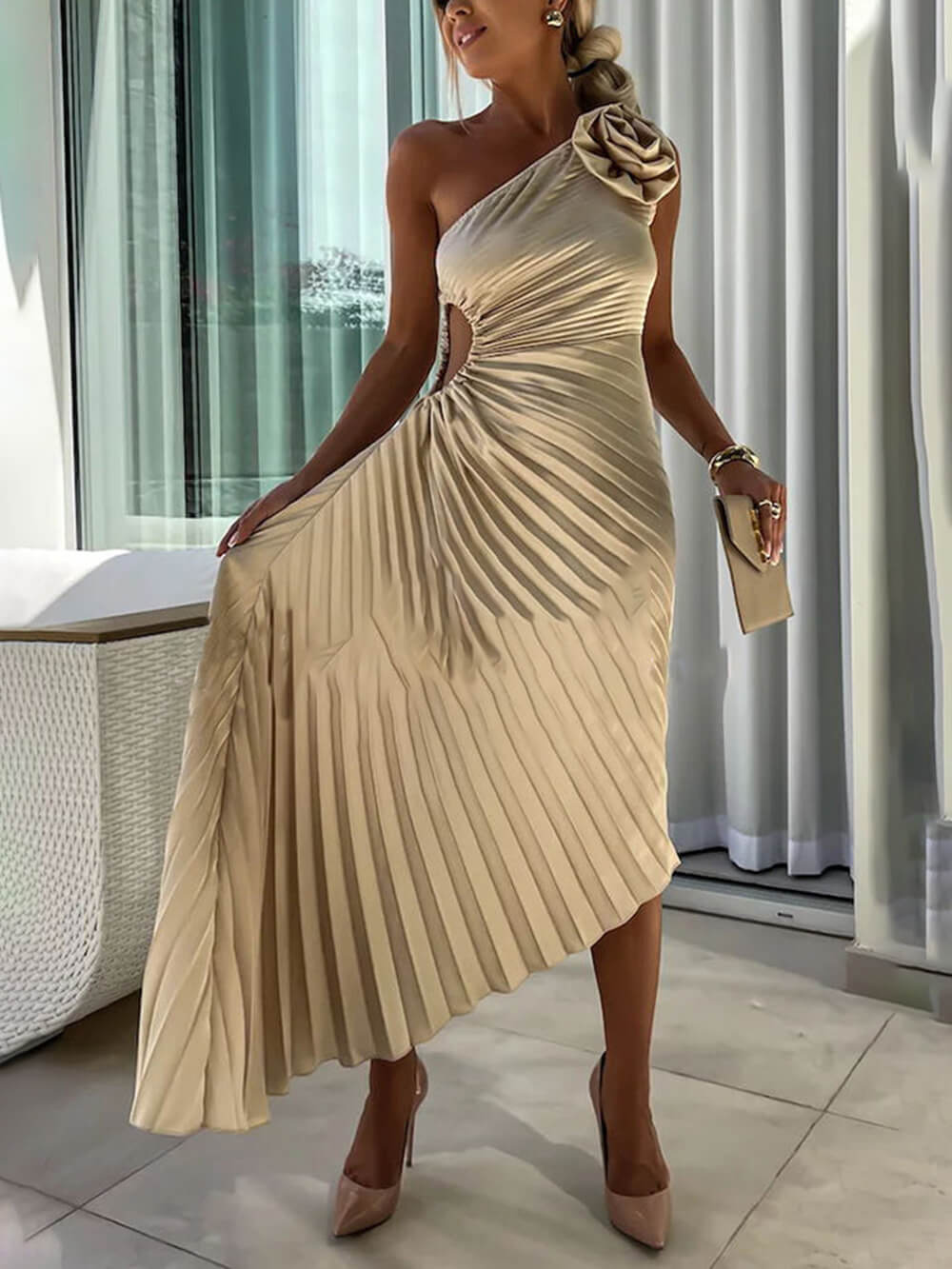 Gracefully Styled Dress for Any Occasion