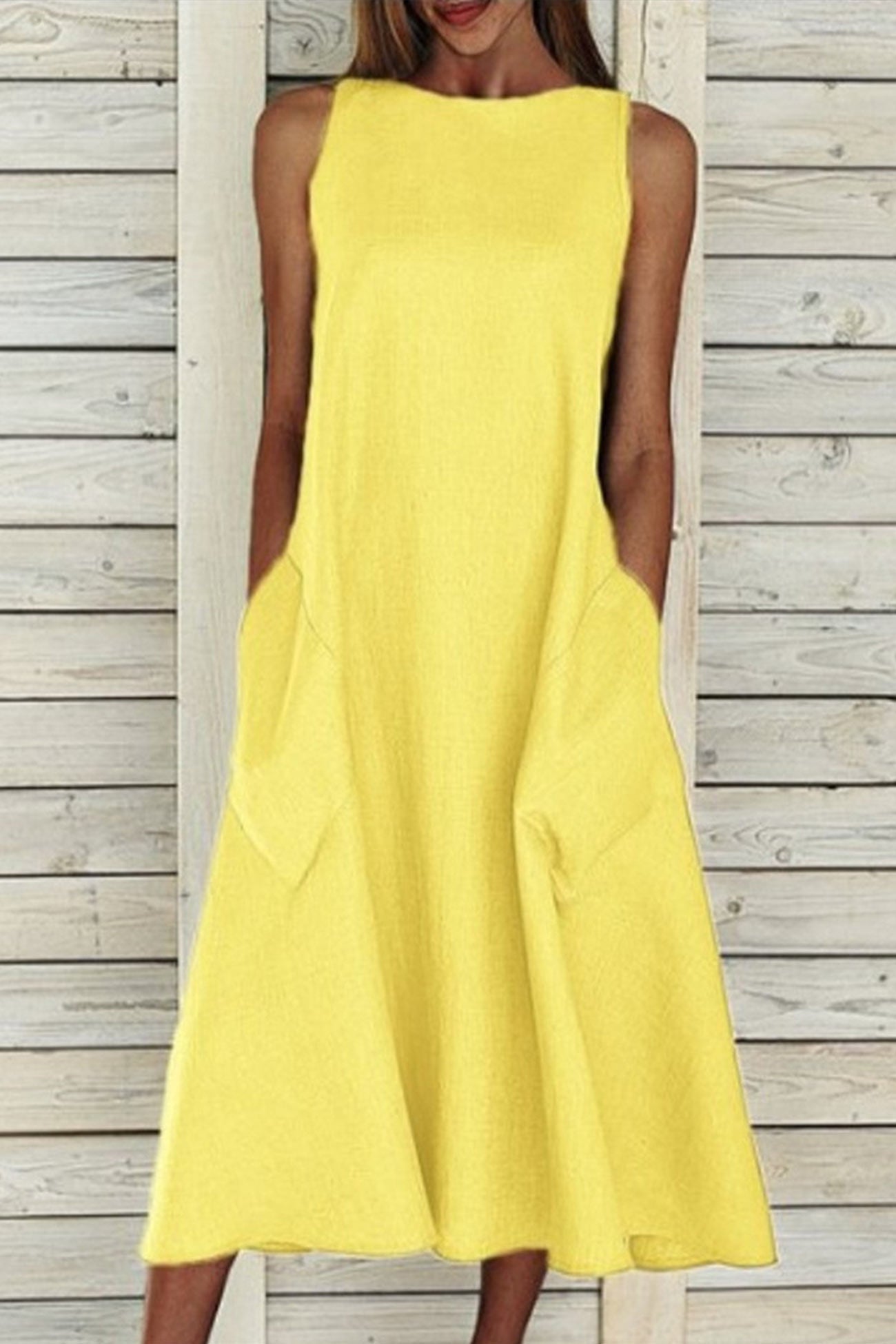 Effortlessly Elegant Dress with a Timeless Design