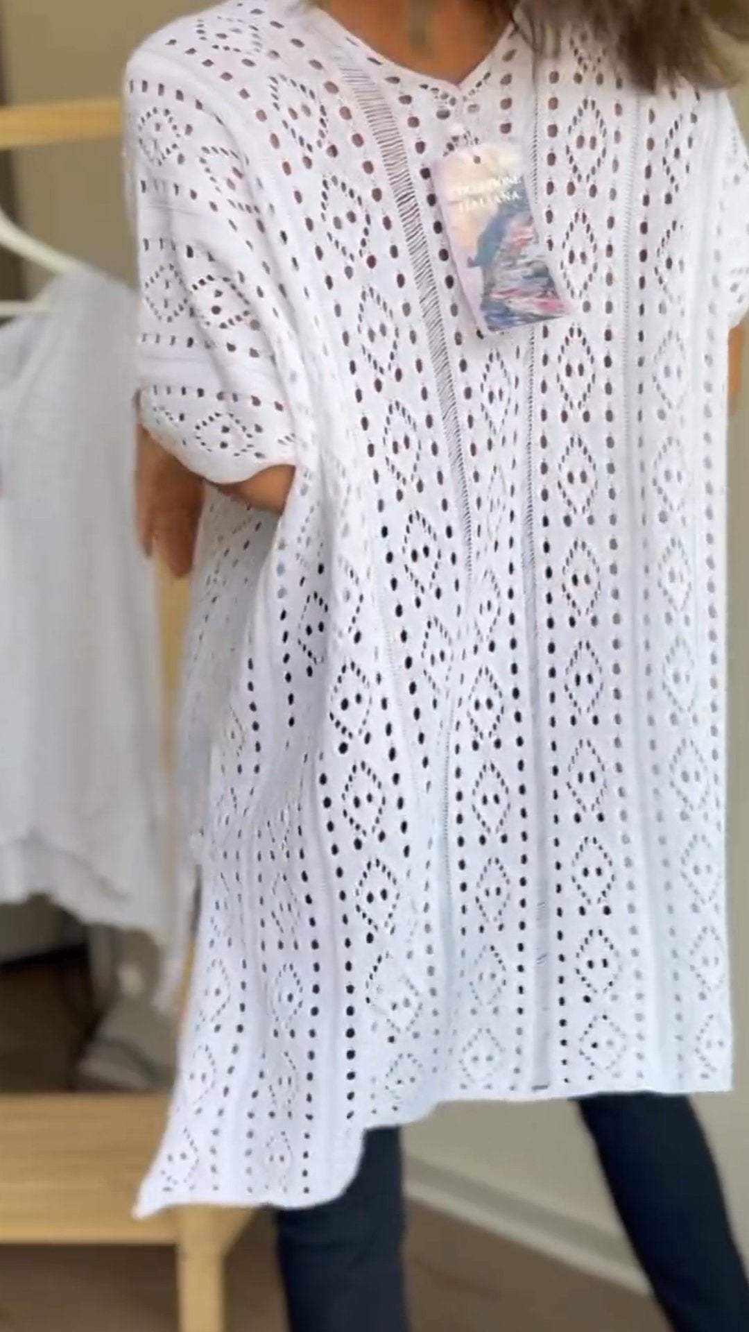 Beautifully Finished Top in a Timeless Design