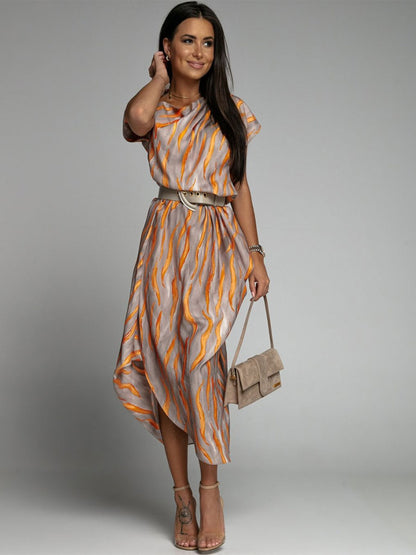 Well Tailored Dress with a Graceful Silhouette
