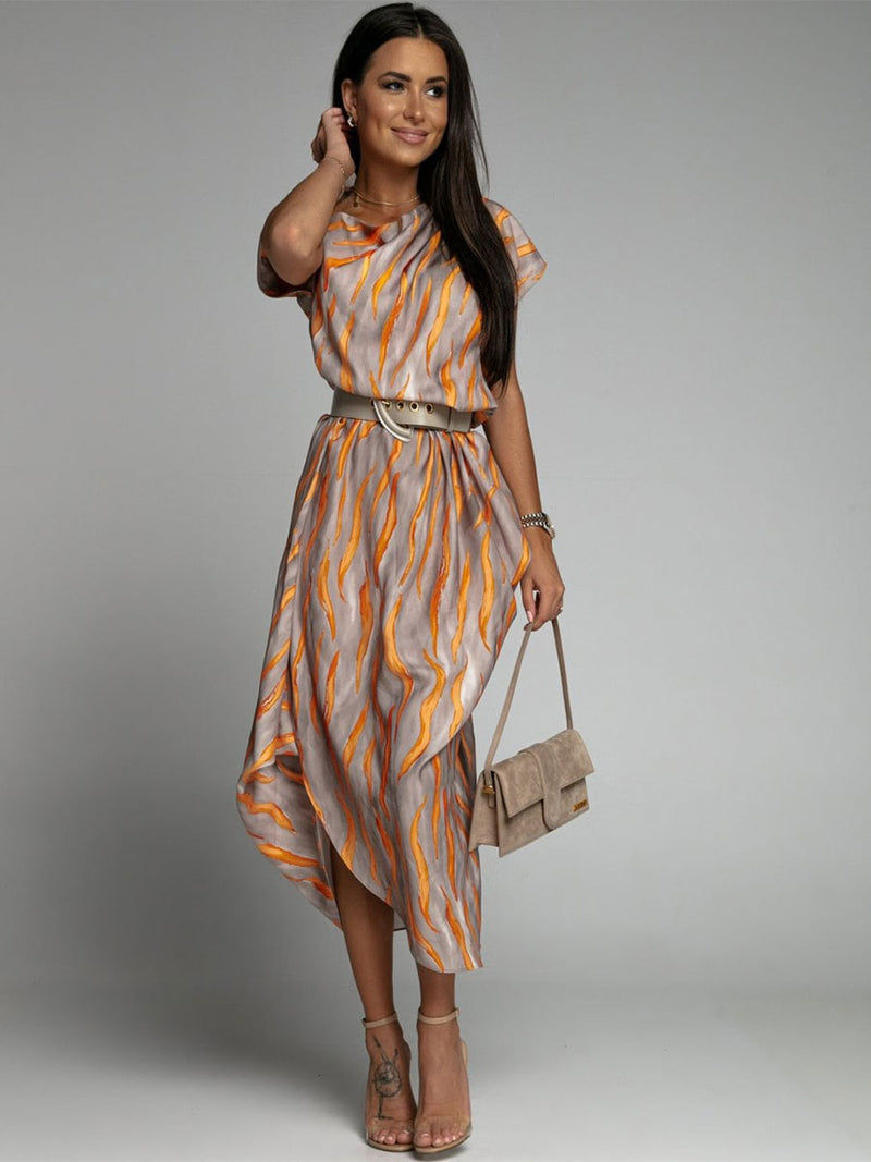 Well Tailored Dress with a Graceful Silhouette