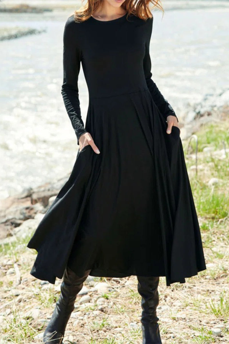 Classic Vintage & Enduringly Stylish Dress