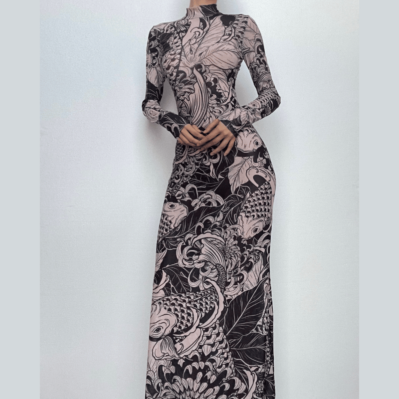 Well Tailored Dress with a Graceful Silhouette