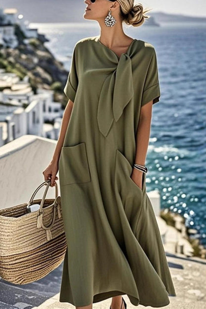 Well Tailored Dress with a Graceful Silhouette