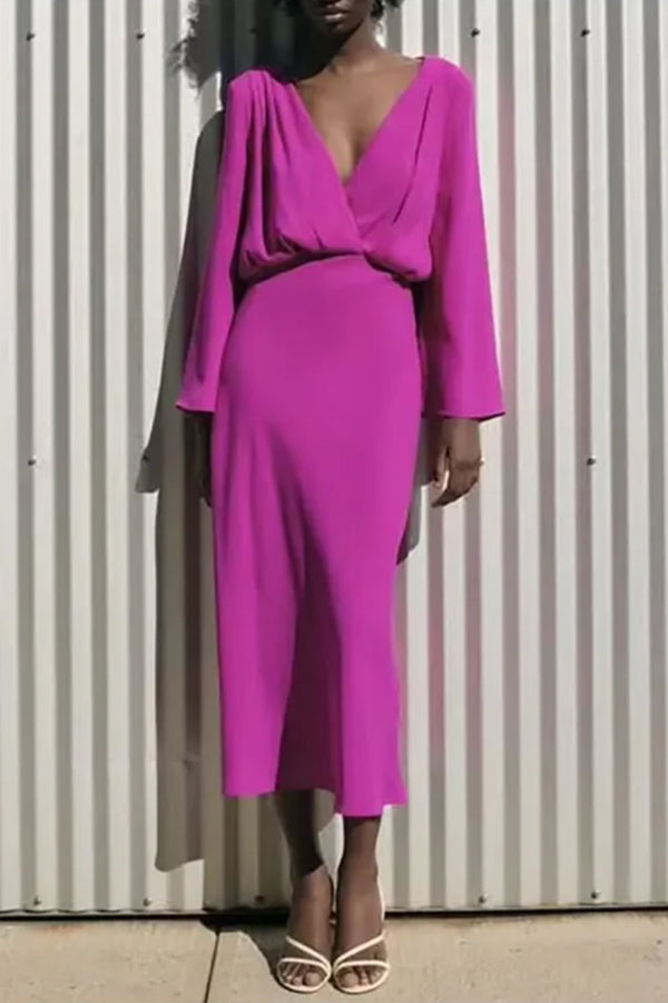 Beautifully Finished Dress in a Timeless Design