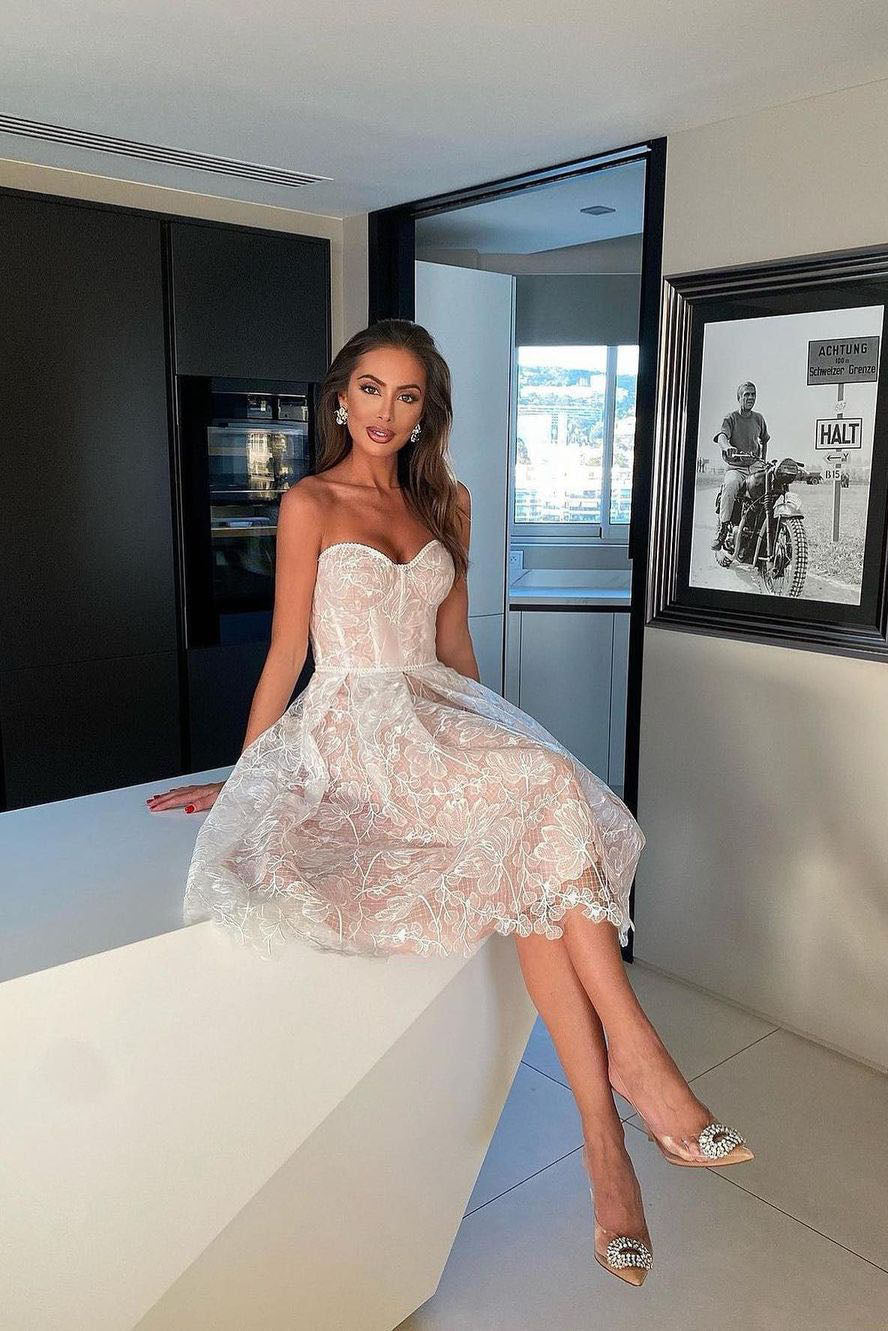 Polished Dress with an Effortless Classic Look