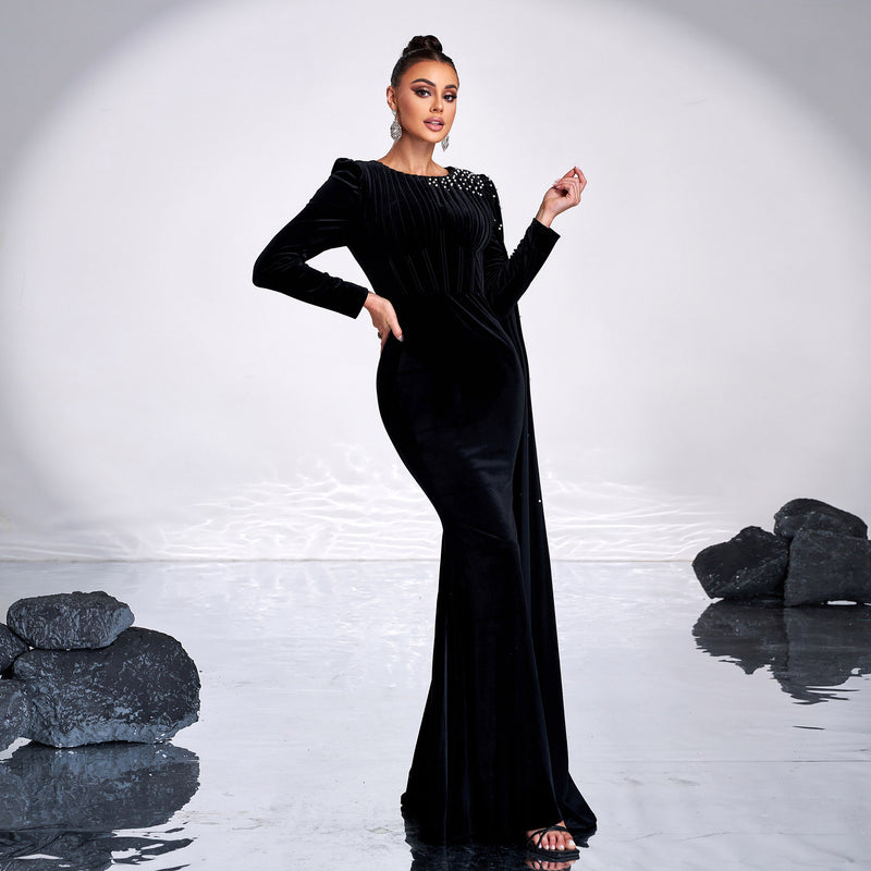 Gracefully Styled Dress for Any Occasion