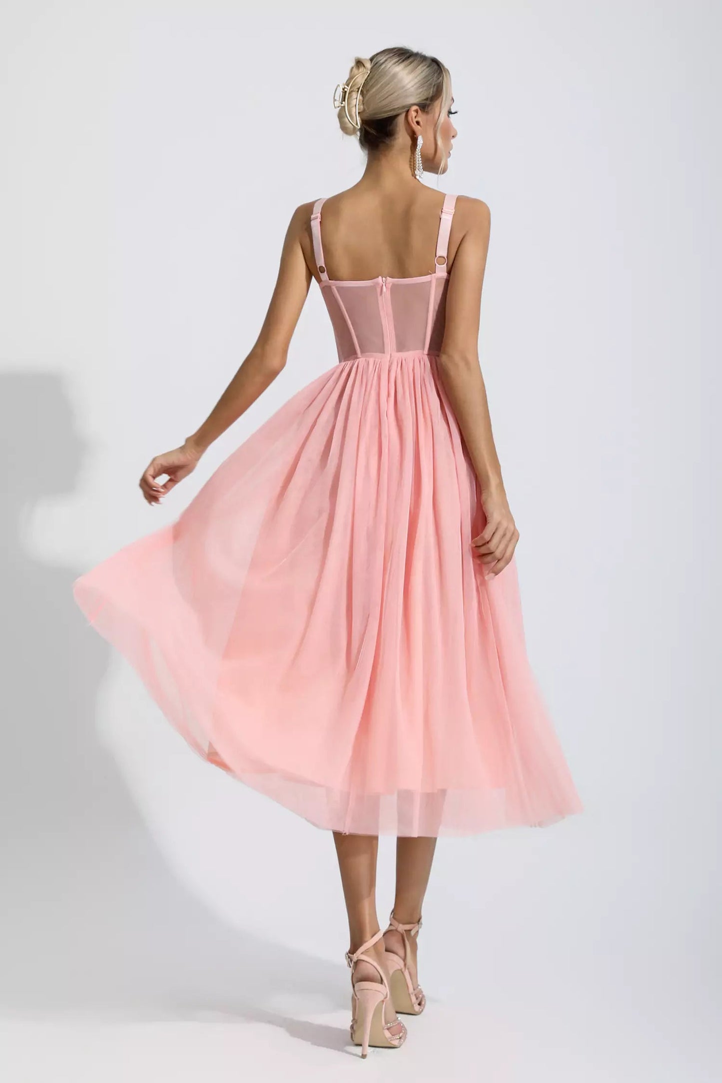 Polished Dress with an Effortless Classic Look