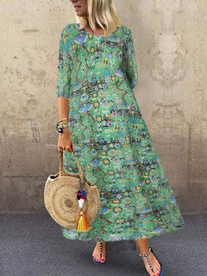 Classic Vintage Dress with a Flattering Fit
