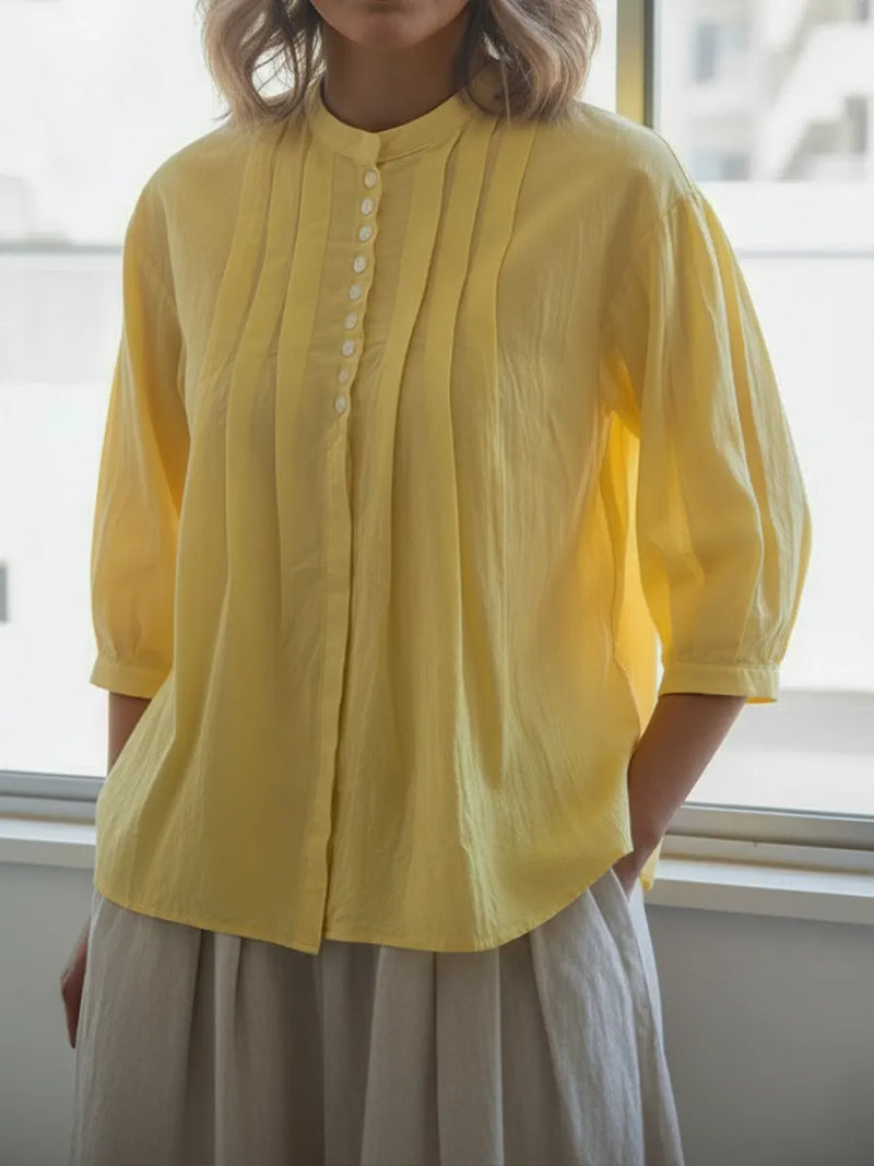 Classic Vintage Shirt with a Flattering Fit