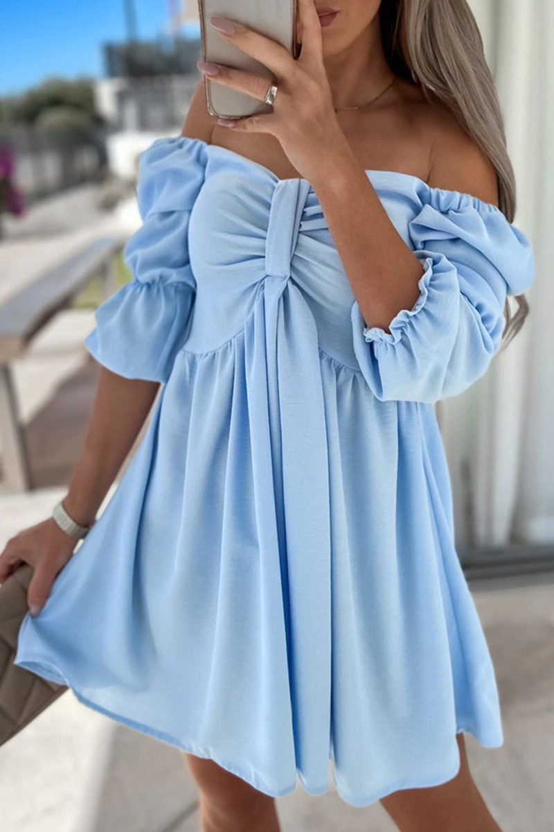 Beautifully Finished Dress in a Timeless Design