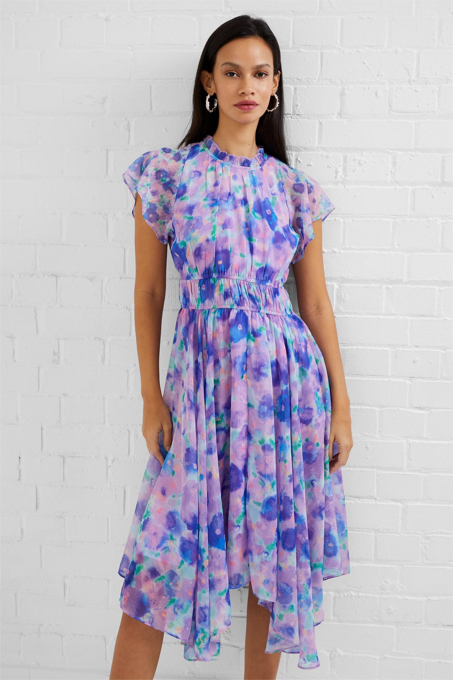 Gracefully Styled Dress for Any Occasion