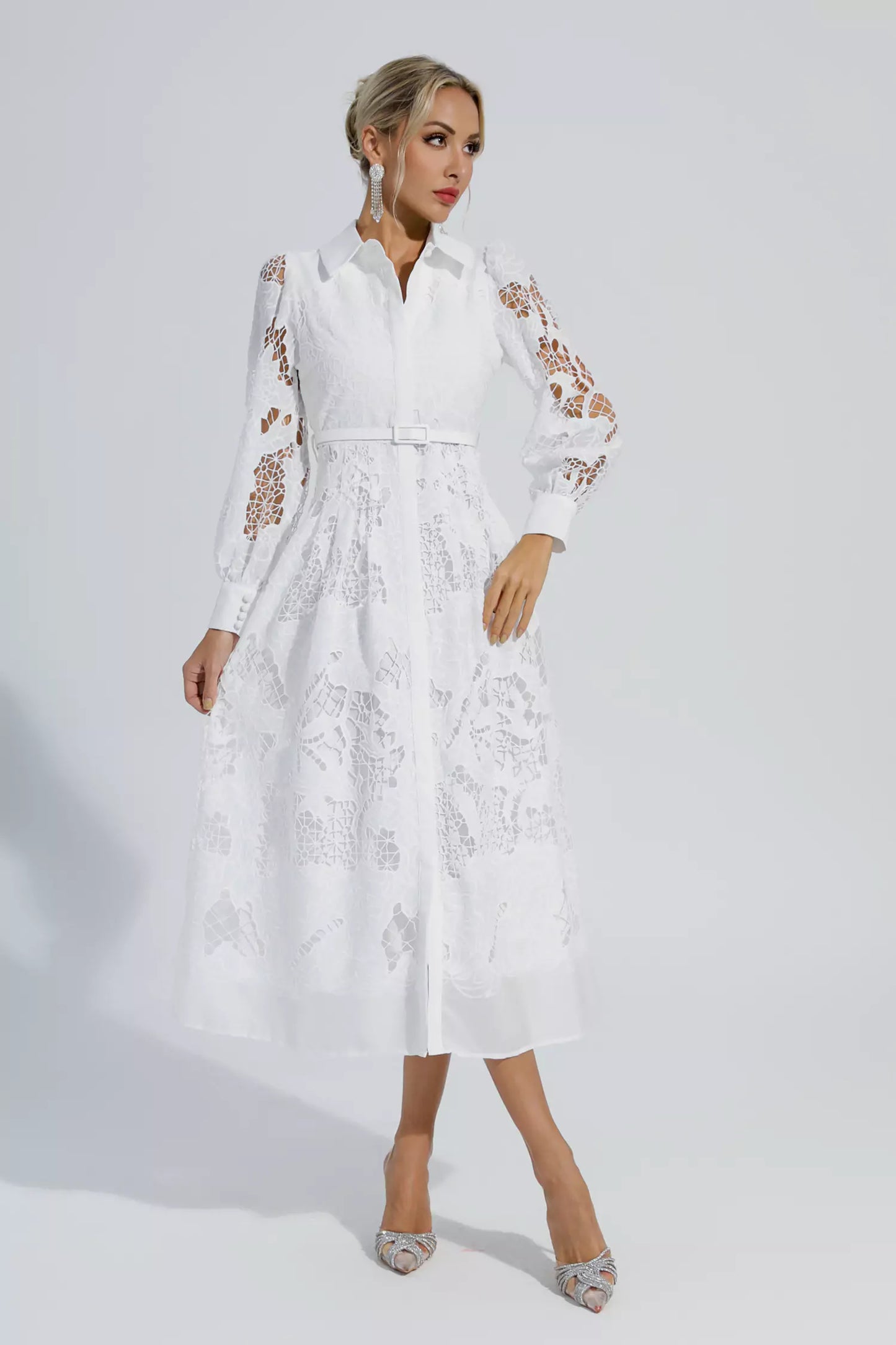 Well Tailored Dress with a Graceful Silhouette