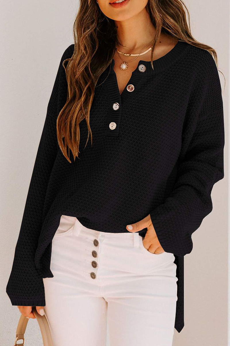 Classic Vintage Sweater with a Flattering Fit