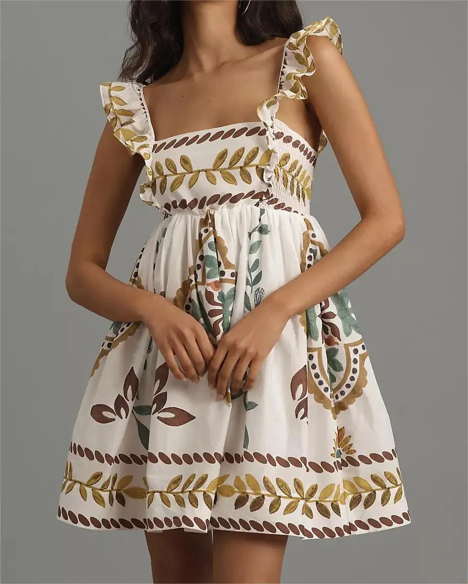 Classic Vintage Dress with a Flattering Fit