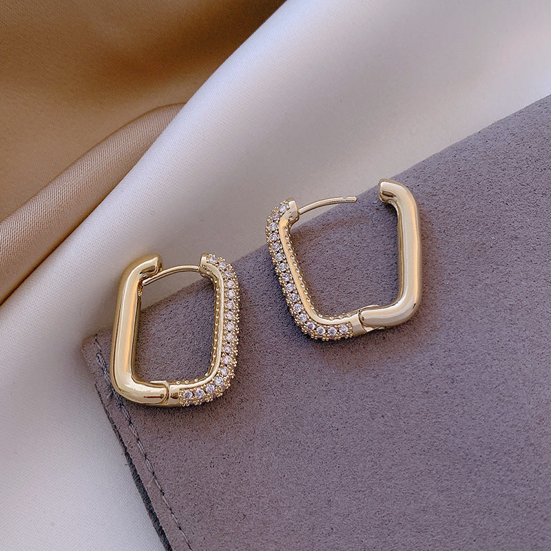 Classic Earring with Timeless Appeal