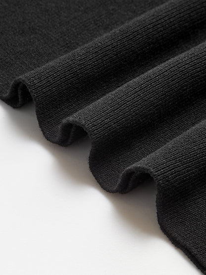 Well Tailored Sweater with a Graceful Silhouette