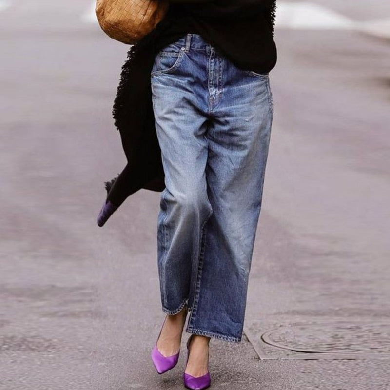 Classic Vintage Trousers with a Flattering Fit