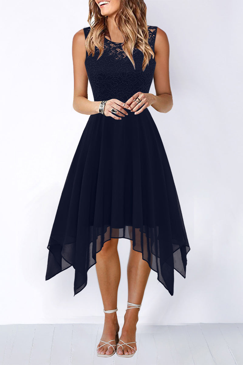 Well Tailored Dress with a Graceful Silhouette