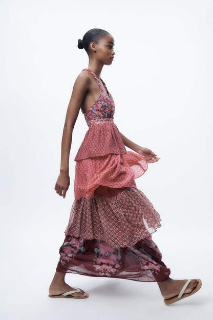 Beautifully Crafted Dress in a Classic Style
