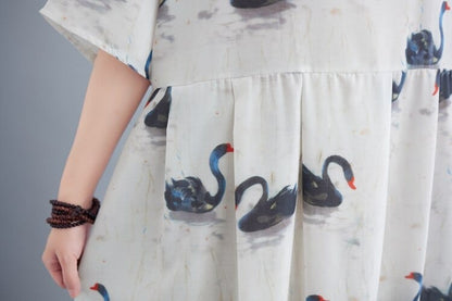 Classic Vintage Dress with a Flattering Fit