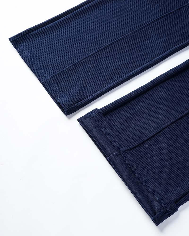 Effortlessly Elegant Pants with a Timeless Design