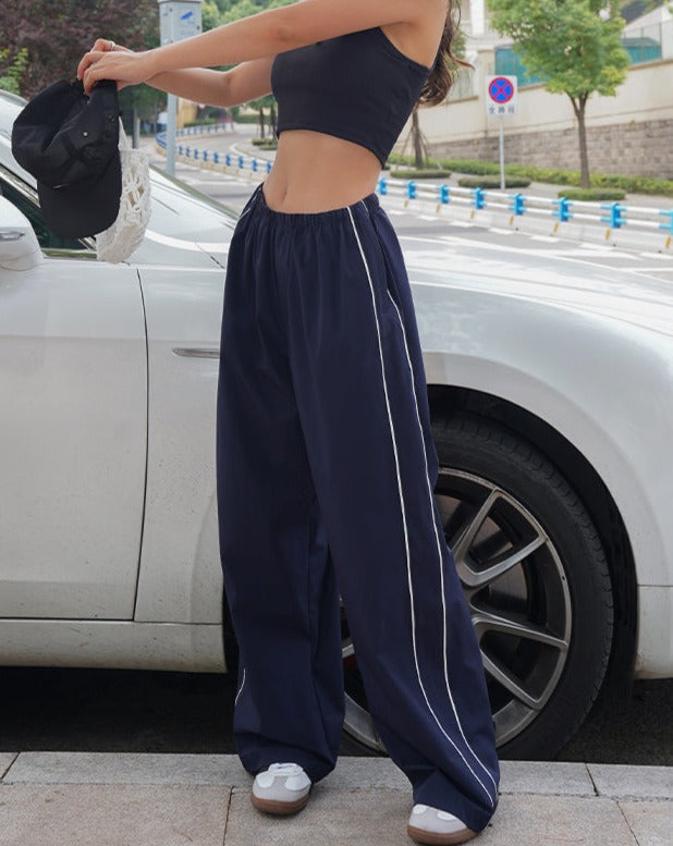 Well Tailored Pants with a Graceful Silhouette