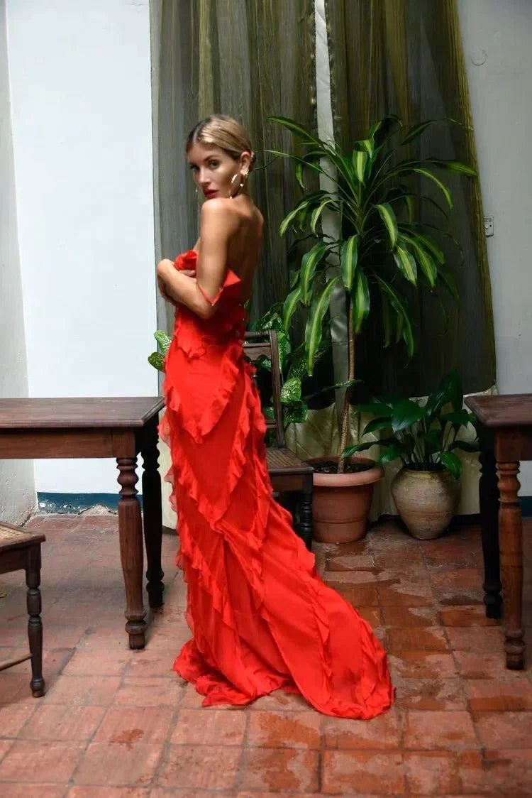 Sophisticated Dress with a Clean Classic Look