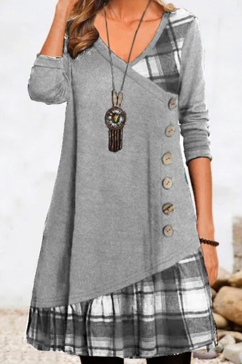 A Vintage Style Dress with Delicate Timeless Details