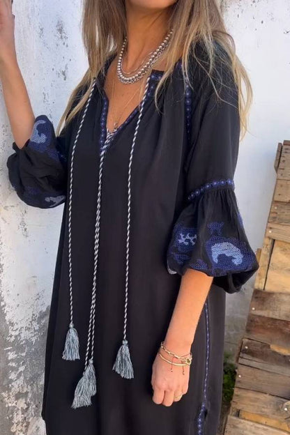 Gracefully Styled Dress for Any Occasion