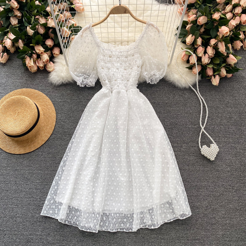 Well Tailored Dress with a Graceful Silhouette