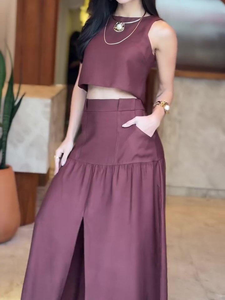 A Vintage Style Top with Delicate Timeless Details