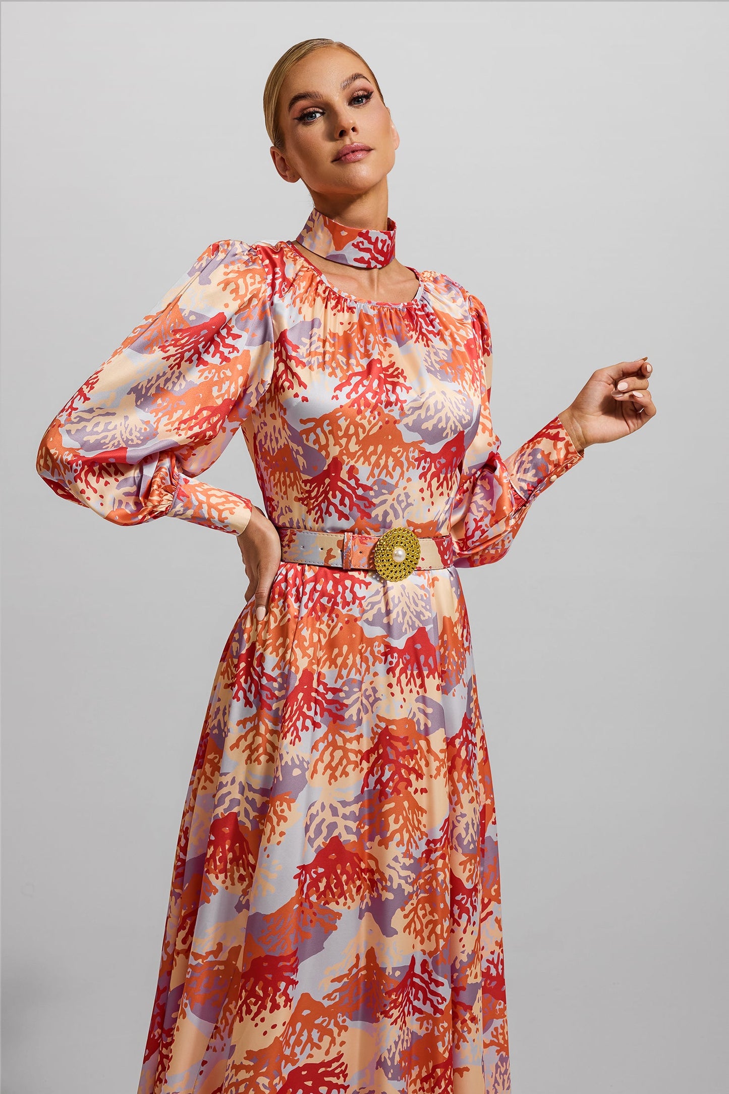 Effortlessly Elegant Dress with a Timeless Design