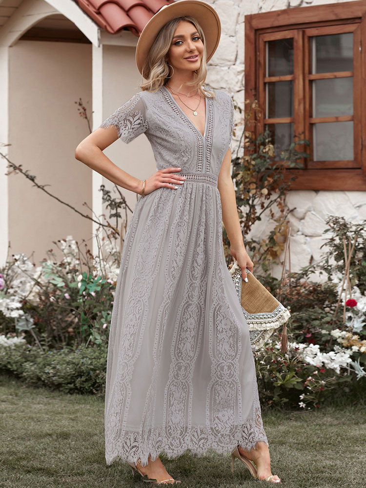 Beautifully Crafted Dress in a Classic Style