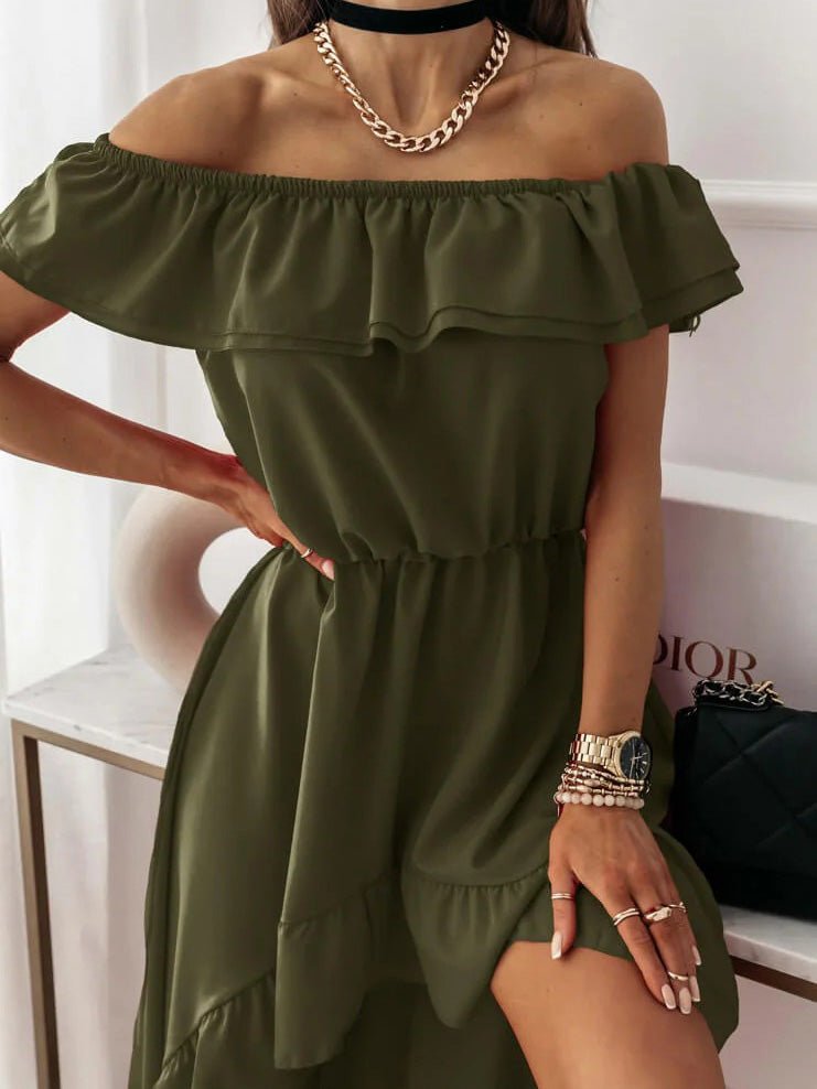 Well Tailored Dress with a Graceful Silhouette