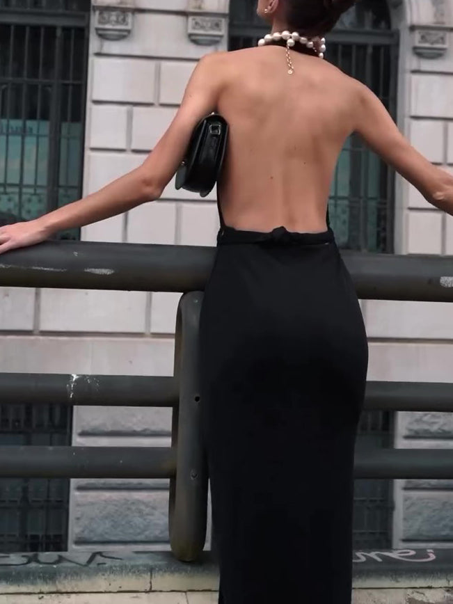 Effortlessly Elegant Dress with a Timeless Design