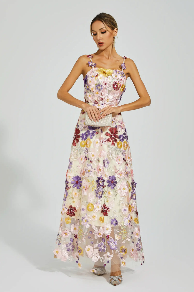Gracefully Styled Dress for Any Occasion