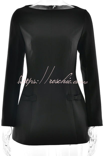 Effortlessly Elegant Dress with a Timeless Design