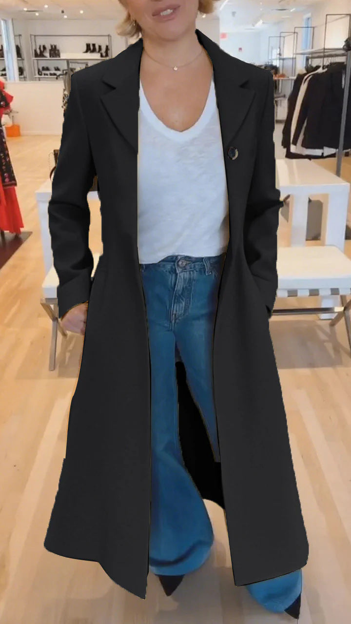 Gracefully Styled Coat for Any Occasion