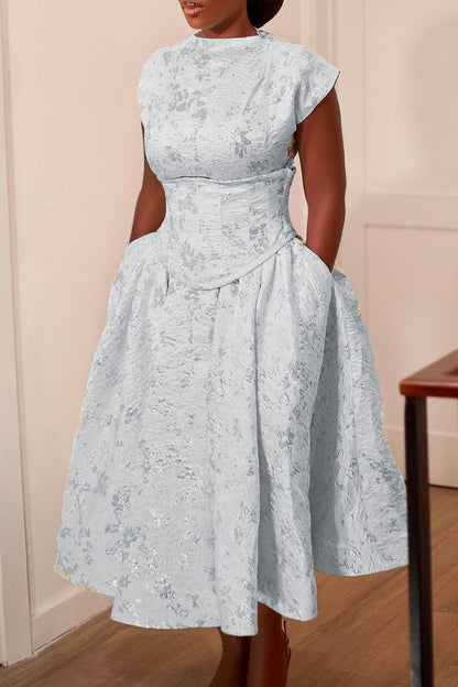 Gracefully Styled Dress for Any Occasion